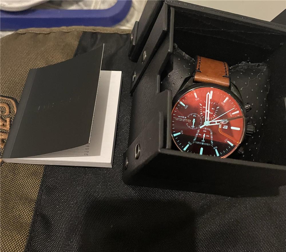 Vand ceas applewatch series 3 cutie, incarcator + 2 curele