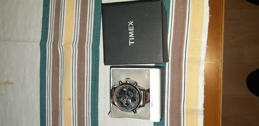 vand ceas timex!