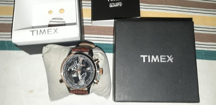 vand ceas timex!