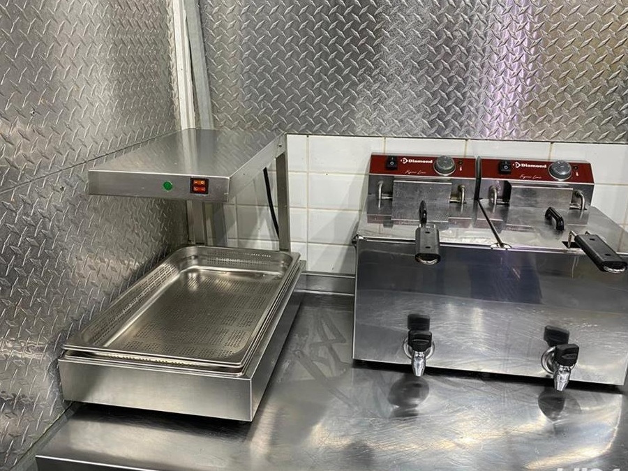 Vand - cedez spatiu fast food la cheie zona Pipera