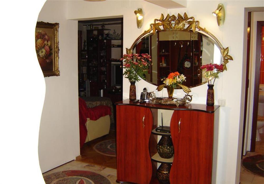 Vand CENTRAL AP.3 cam.,et.2/4,85 mp.,cu AC, MOBILAT SI UTILAT, + BOXA