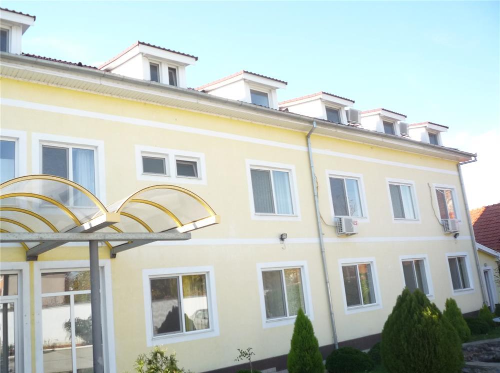 Vand cladire ptr Birouri Central , Sc 1150 mp , P+E+M , gaz, teren 1350 mp
