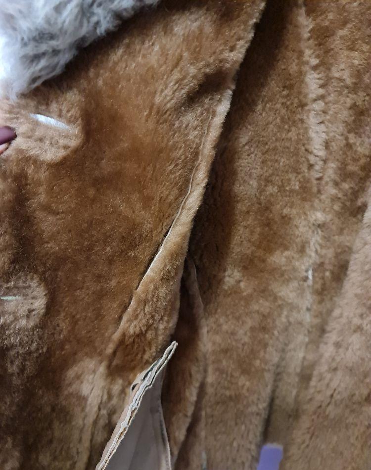 Vând cojoc femei din blană naturala