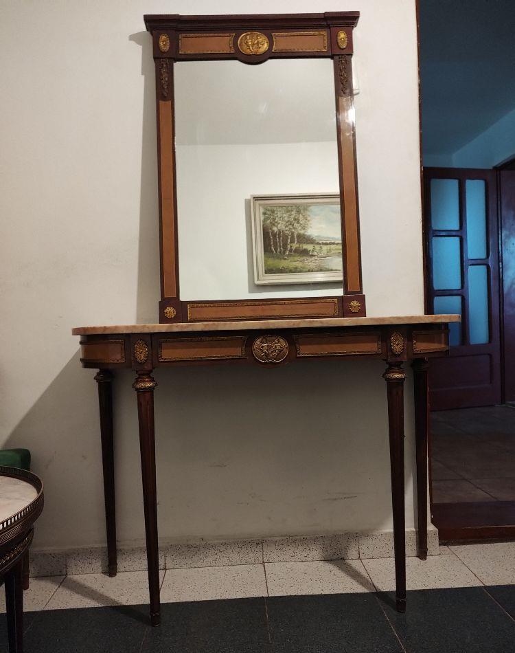 Vând consola veche cu oglinda stil Louis XVI cu blat de marmura și elemente de bronz
