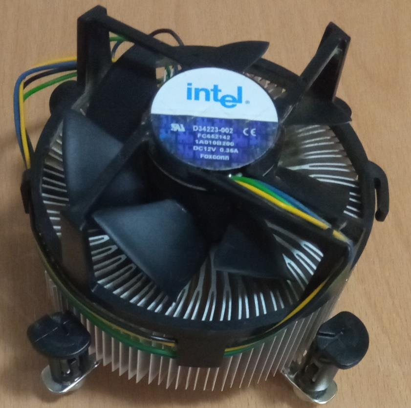 Vand Cooler CPU Intel 12V,0,35A cu Radiator .Dimensiune 90cmx60cm