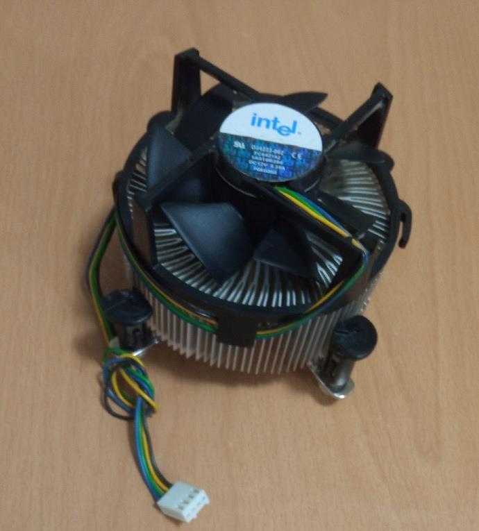 Vand Cooler CPU Intel 12V,0,35A cu Radiator .Dimensiune 90cmx60cm