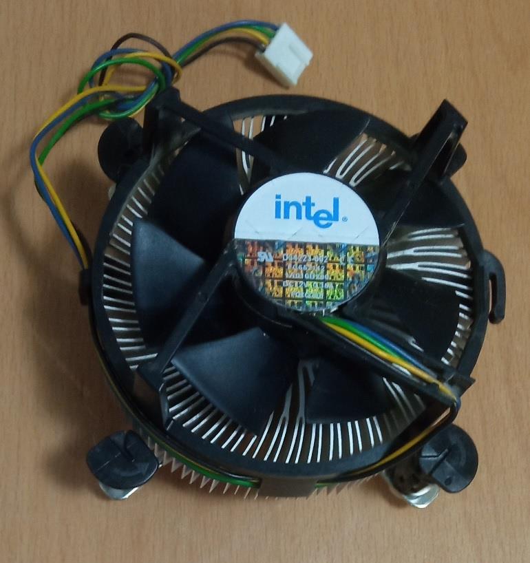 Vand Cooler CPU Intel 12V,0,35A cu Radiator .Dimensiune 90cmx60cm
