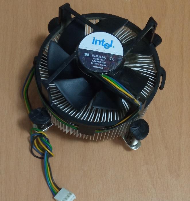 Vand Cooler CPU Intel 12V,0,35A cu Radiator .Dimensiune 90cmx60cm