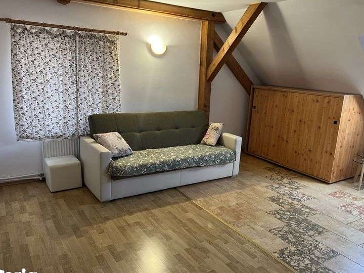 Vand corp de casa De Mijloc Brasov