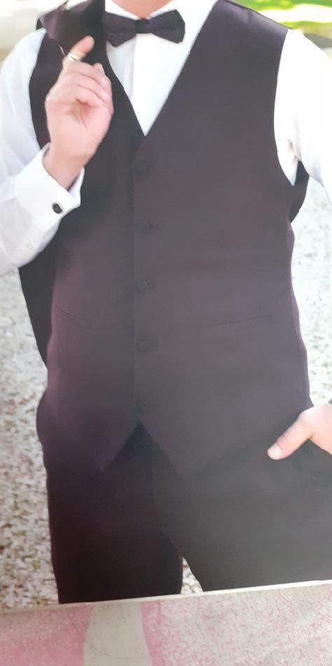 Vând costum bărbați