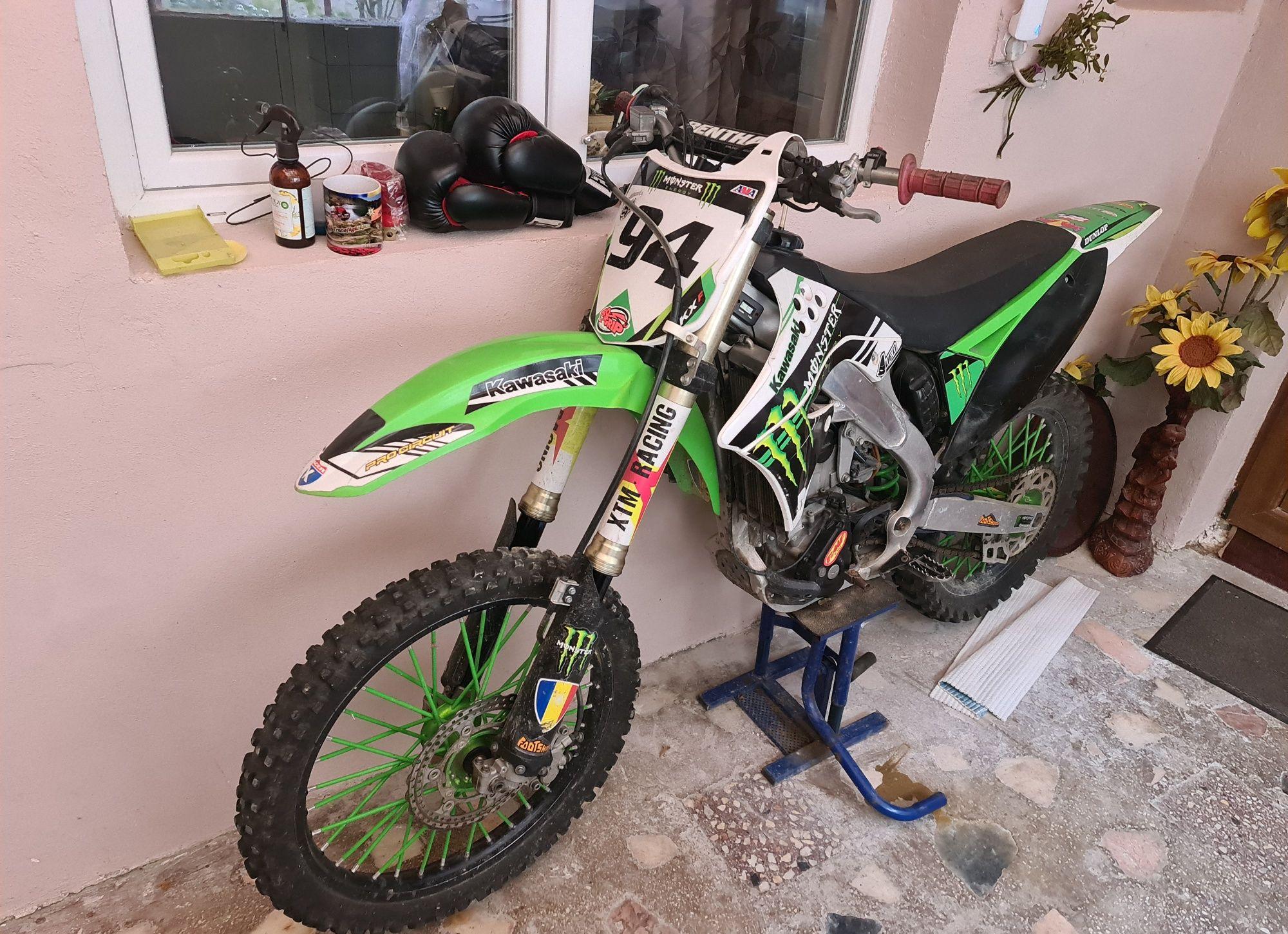 Vând cross kawasaki kxf 250cc 4t 2009