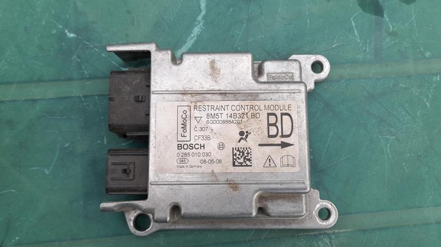 Vând cutie automată Mercedes Benz atlas 1.7 disel  și alternator ford focus 2 2oo8