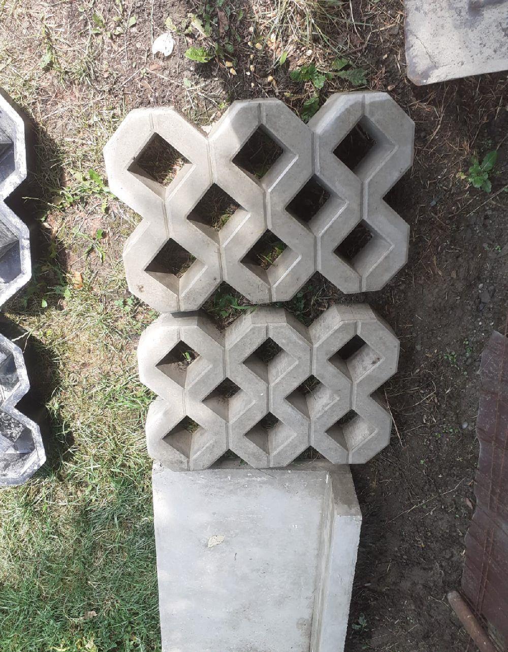 Vand dale pentru trotuar
