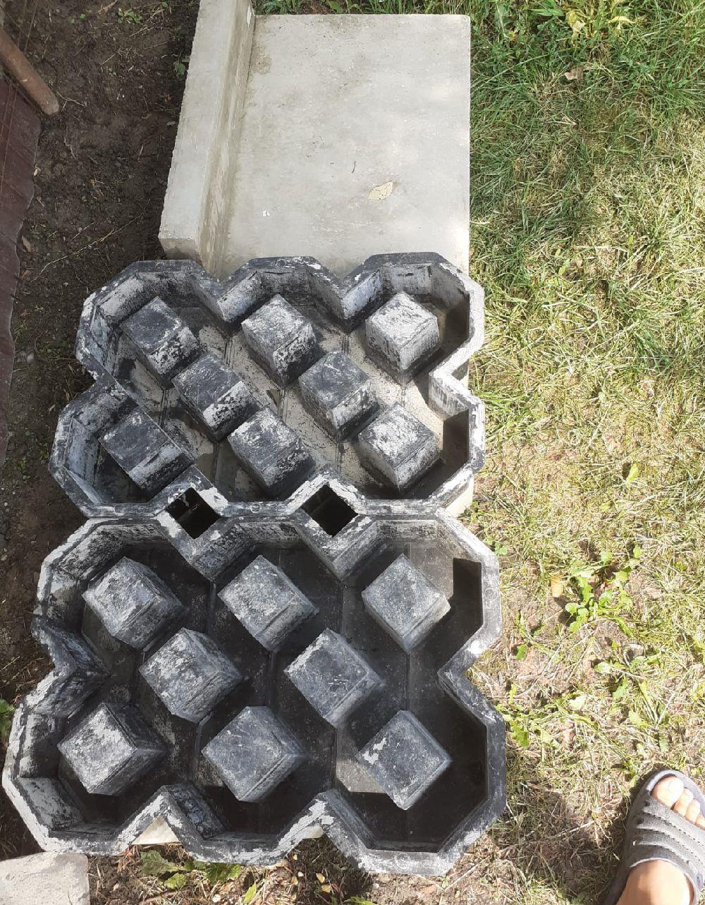 Vand dale pentru trotuar