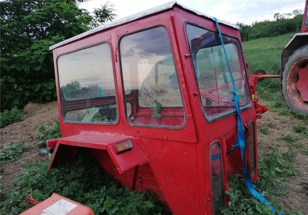 Vând diverse elemente tractor