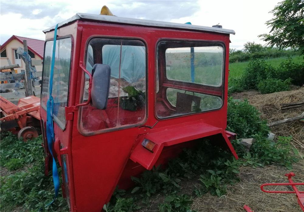 Vând diverse elemente tractor