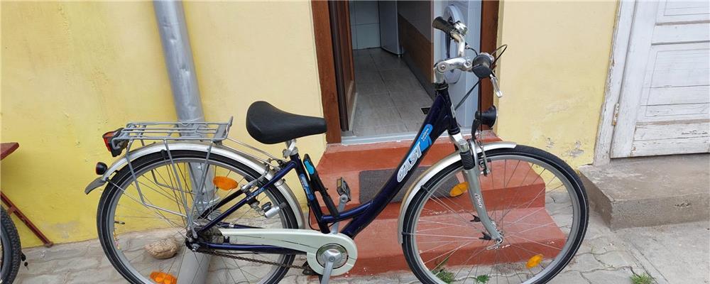 Vând doua biciclete în tandem la pachet,un mounten bike și una de dama.