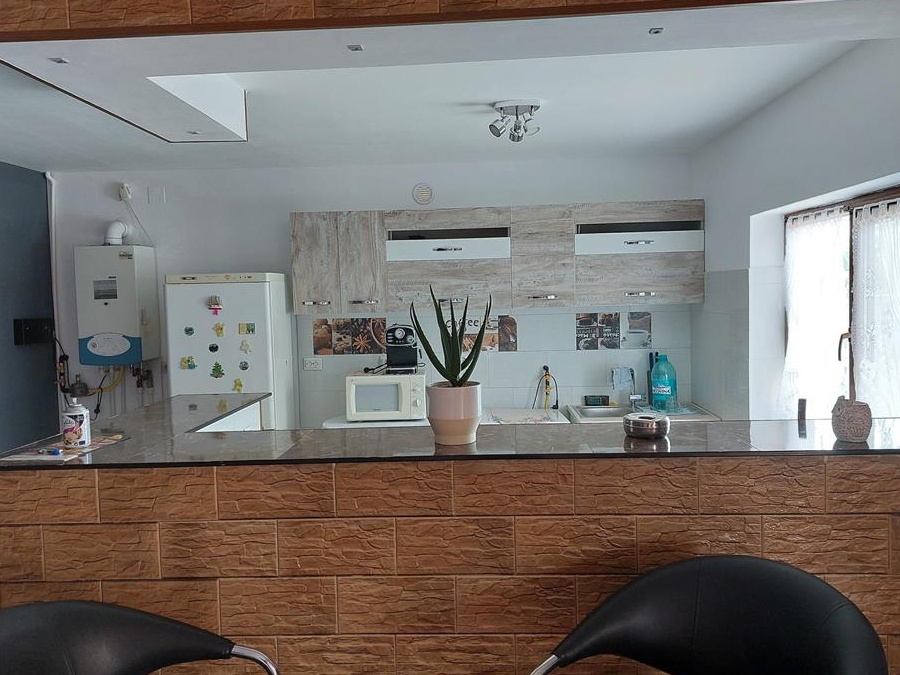 Vând duplex 250mp, teren suprafața totală 1866mp 350000euro