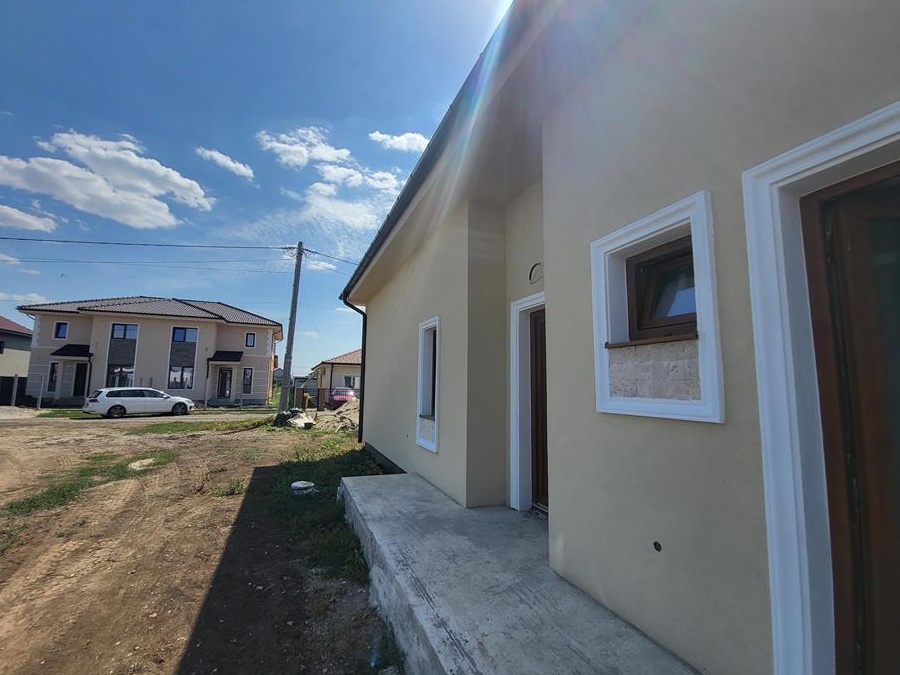 Vand duplex pe un nivel Dumbravita zona Ion Creanga