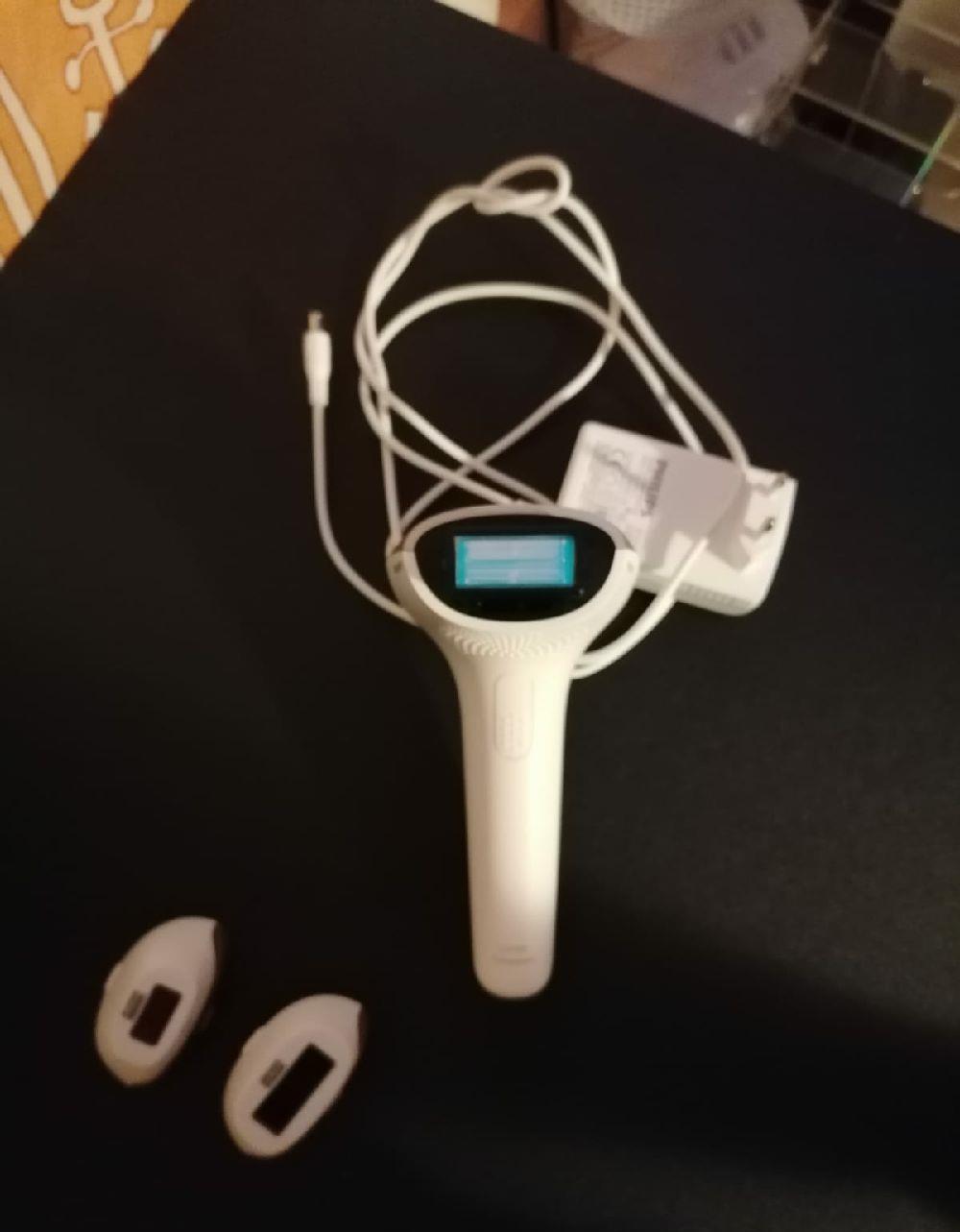 vând epilator Philips cu laser nou