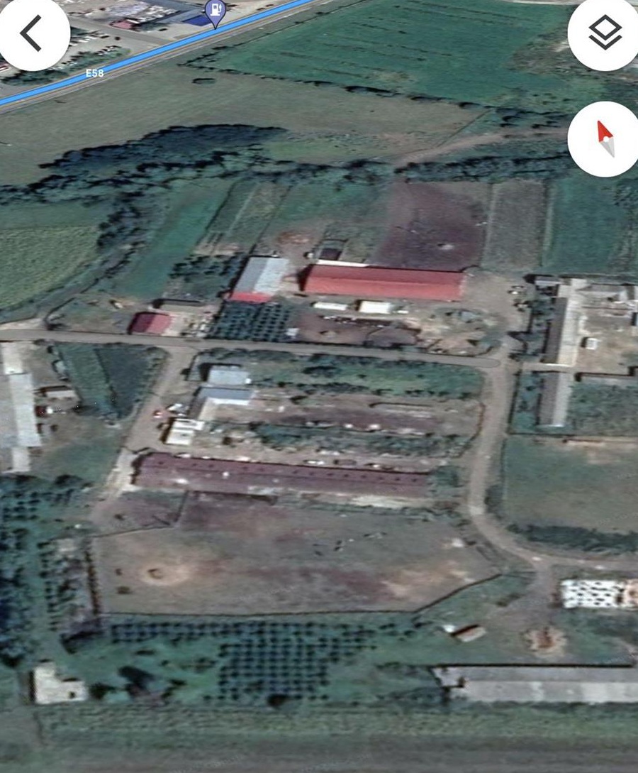 Vând fermă/1,5 ha intravilan
