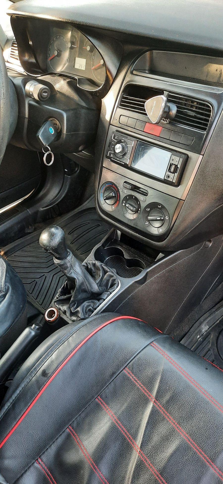 Vând Fiat linia din 2008 dizal 1,3