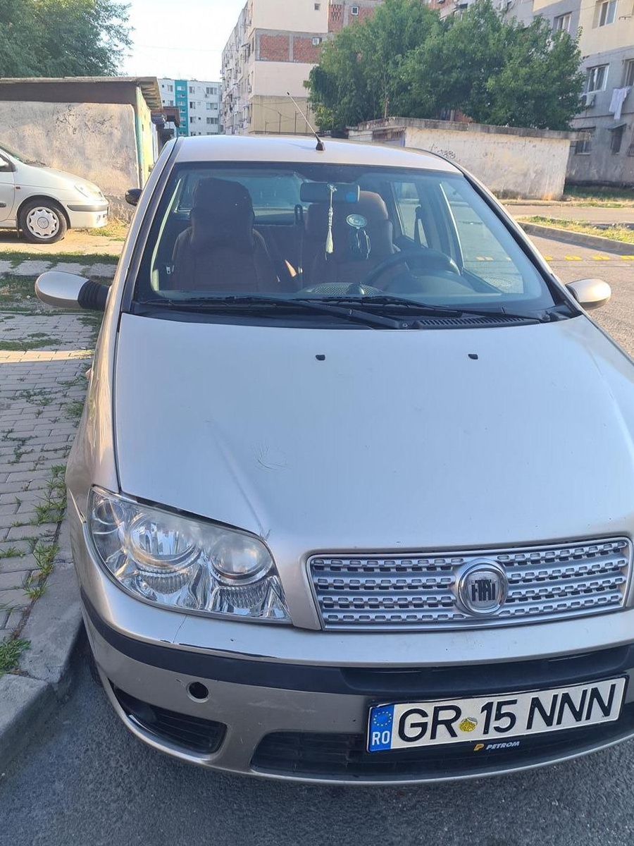 Vand fiat punto consum mic