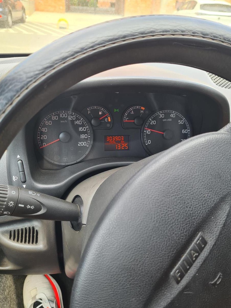 Vand fiat punto consum mic