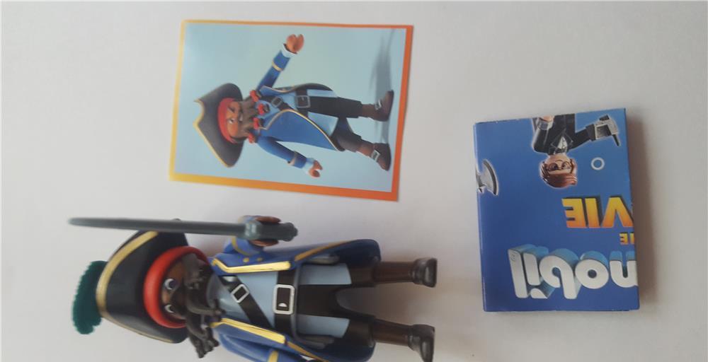 vând figurine / omuleti playmobil The Movie seria 1