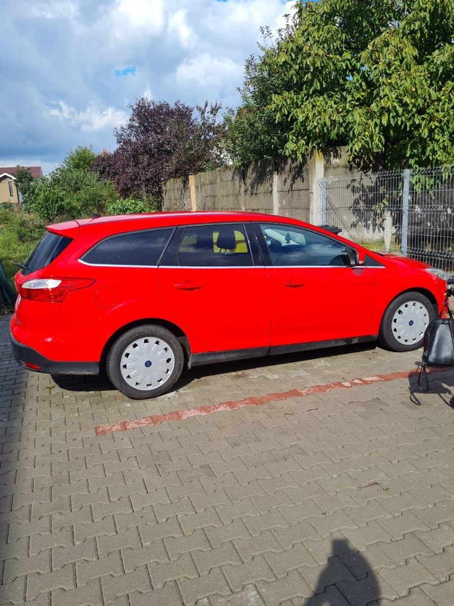 Vând ford focus 2013