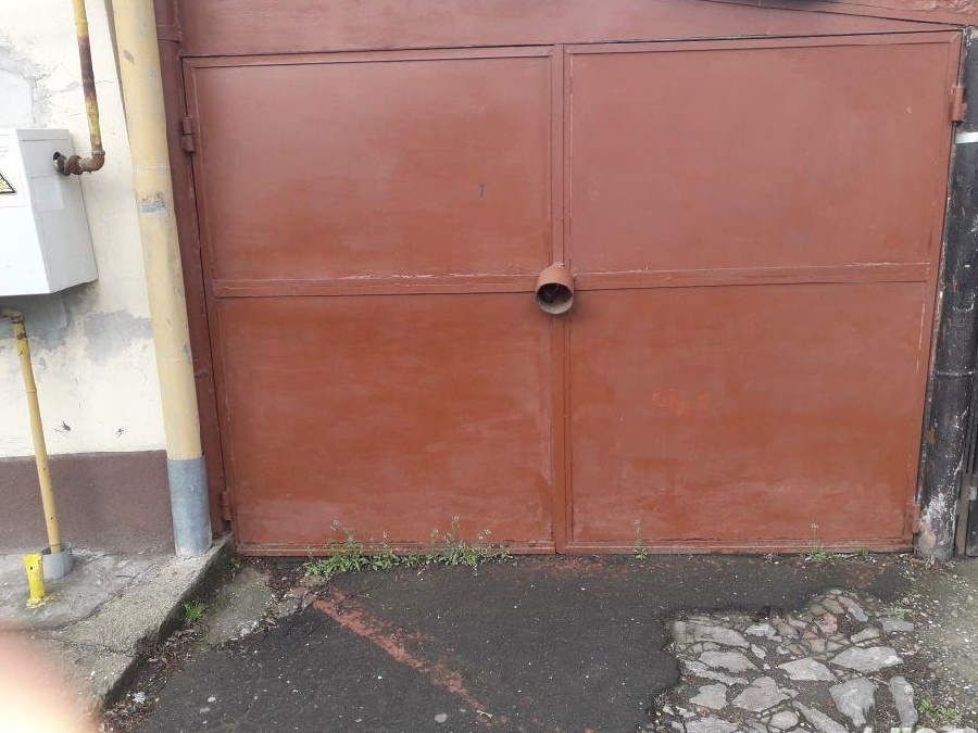 Vând  GARAJ ,zonă centrală