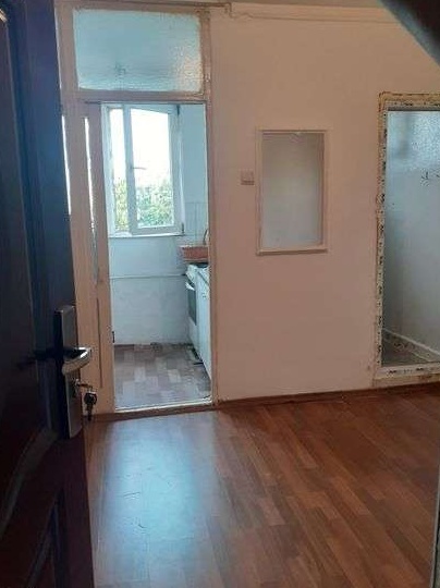 Vând garsoniera confort 3 bucuresti sec 5 bucuresti parchet  gaze,etc