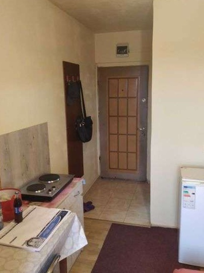 Vand Garsoniera, etaj 2 Calea Sagului langa Mall proprietar comision 0
