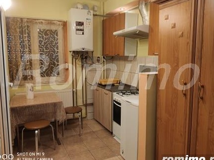 Vand garsoniera mobilata si utilata cu CENTRALA PROPRIE pe gaz, parter, zona Bucovina