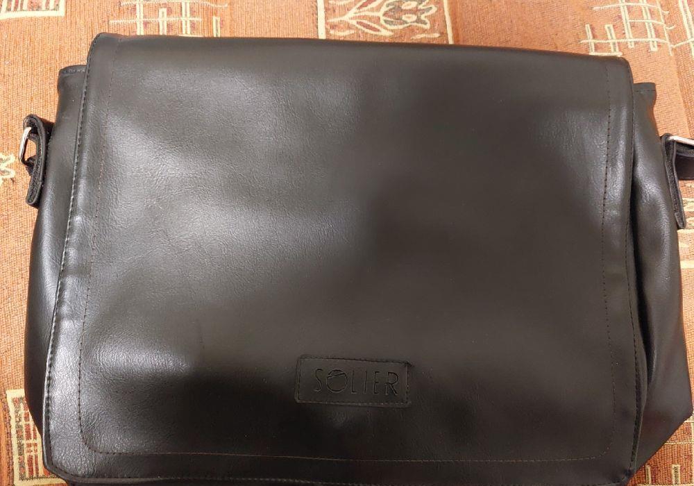 Vand geanta barbateasca Messenger marca Solier din piele premium