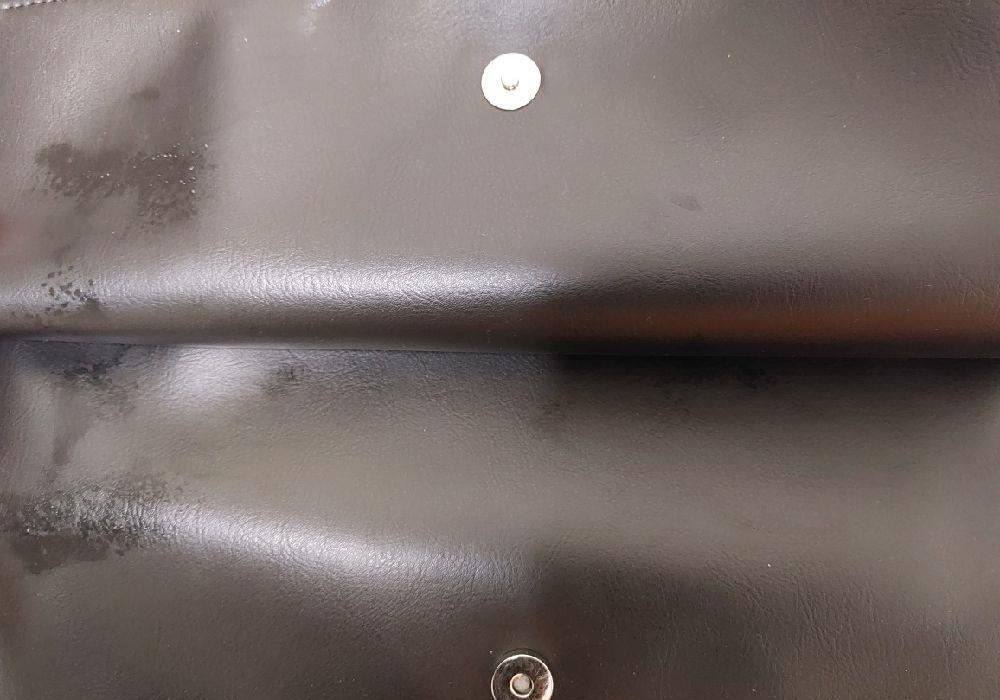 Vand geanta barbateasca Messenger marca Solier din piele premium