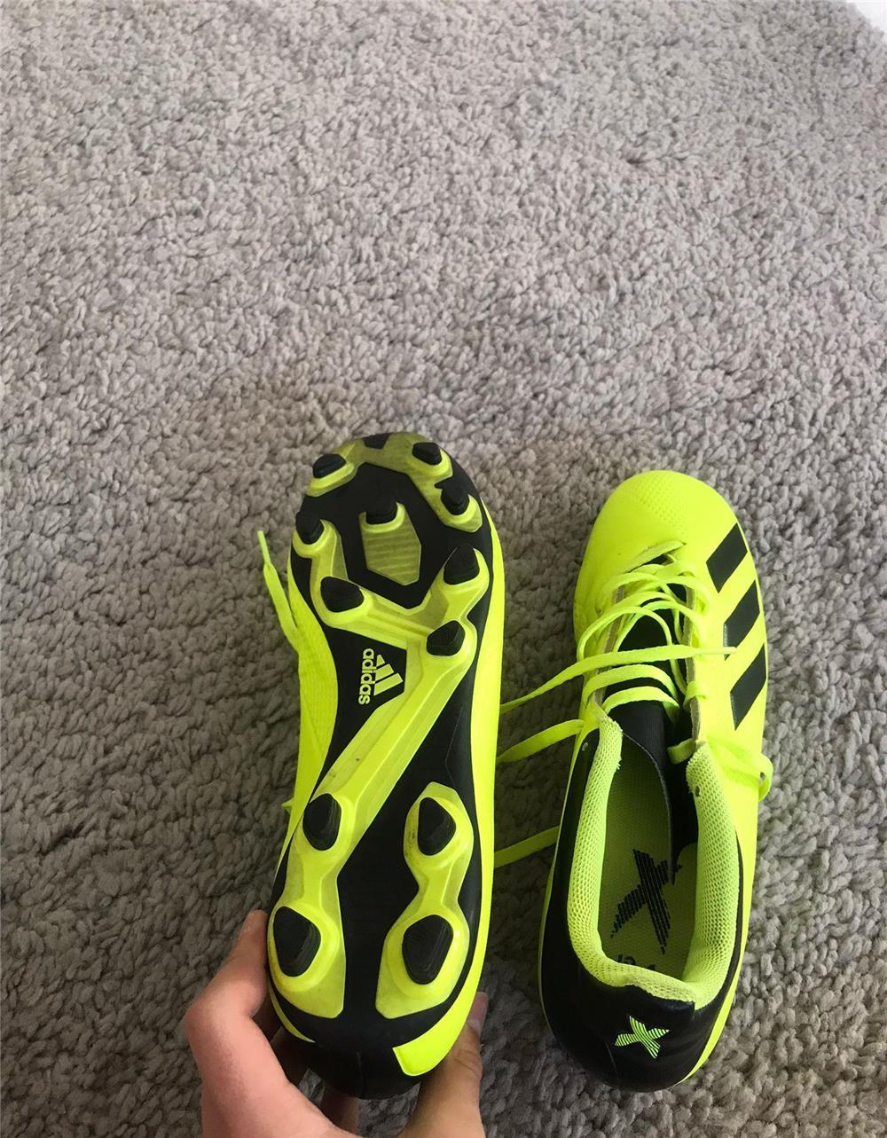 Vand ghete fotbal Adidas X 18.4