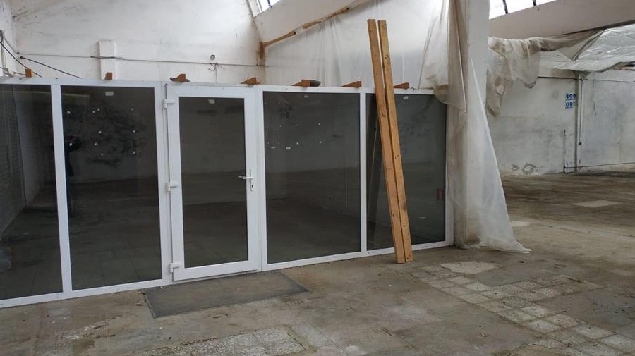 Vand hala de productie 1600 mp