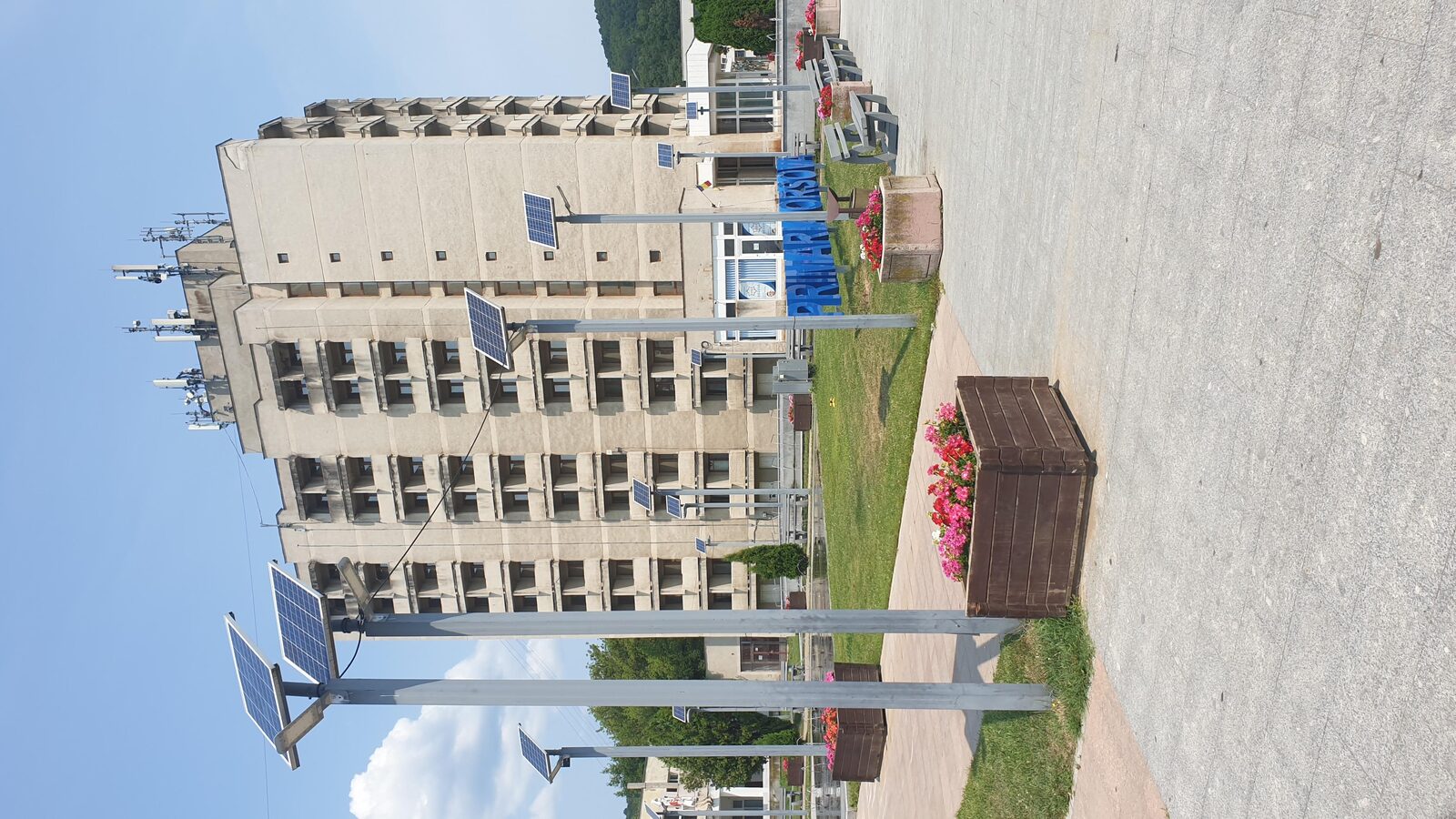 Vând Hotel  sau închiriez