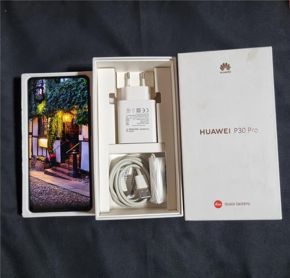 VÂND HUAWEI P 30 PRO