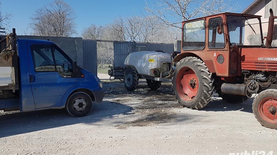 Vand / Inchiriez Teren 4300mp + cladiri