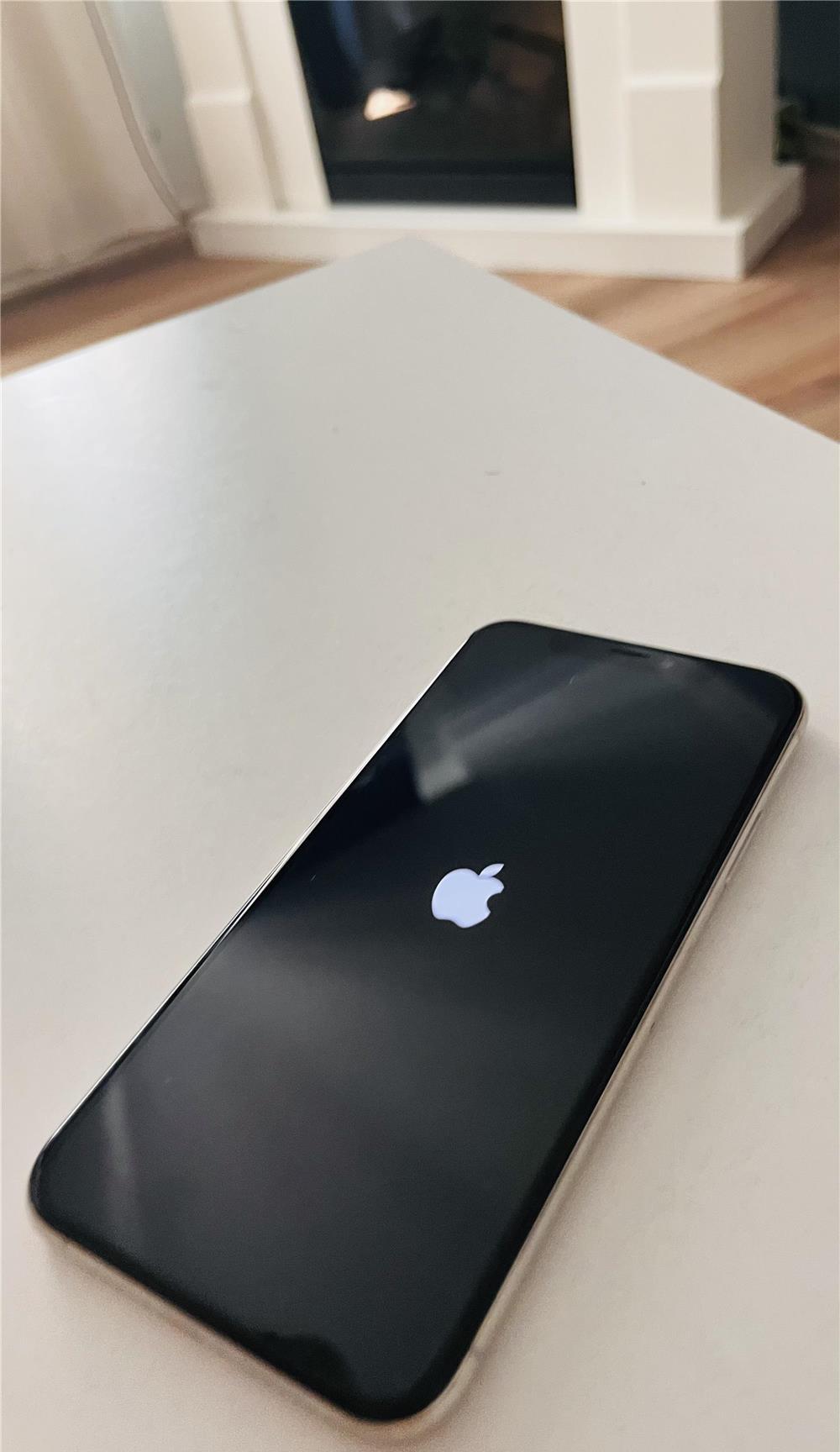 Vând iPhone XS stare foarte buna