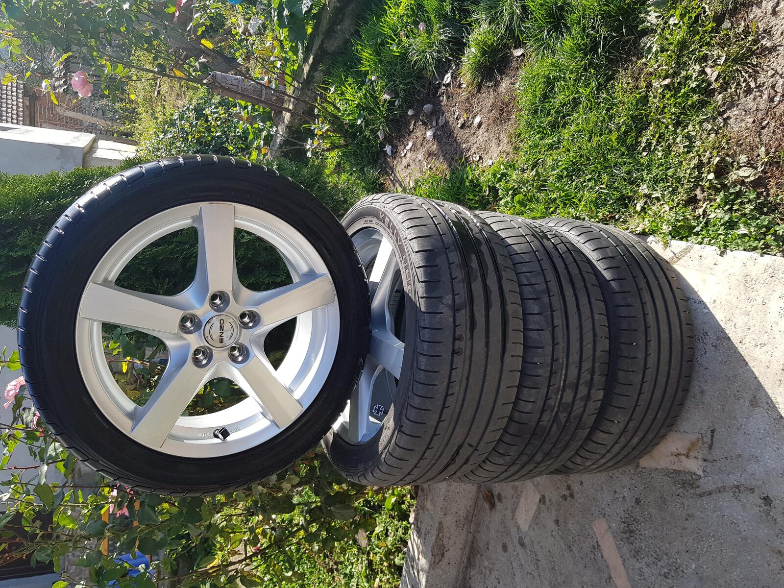 Vând jante 235 55 r17