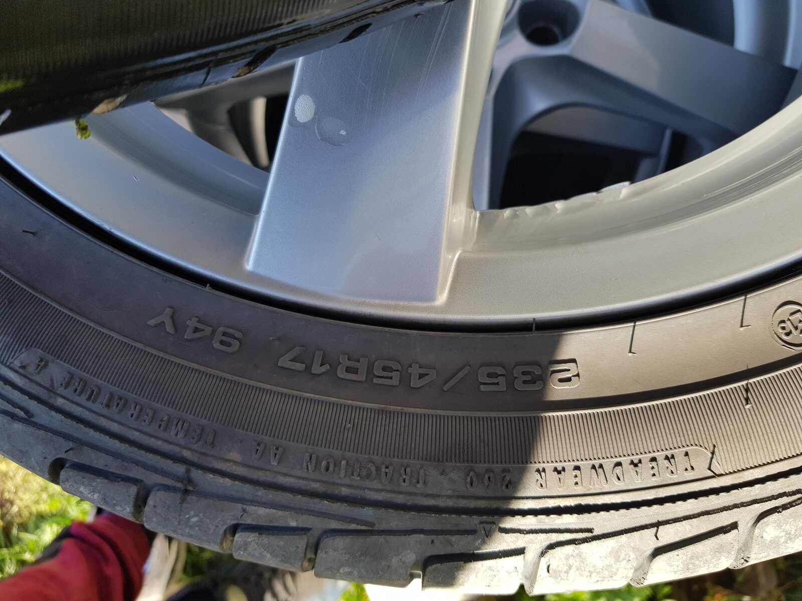 Vând jante 235 55 r17