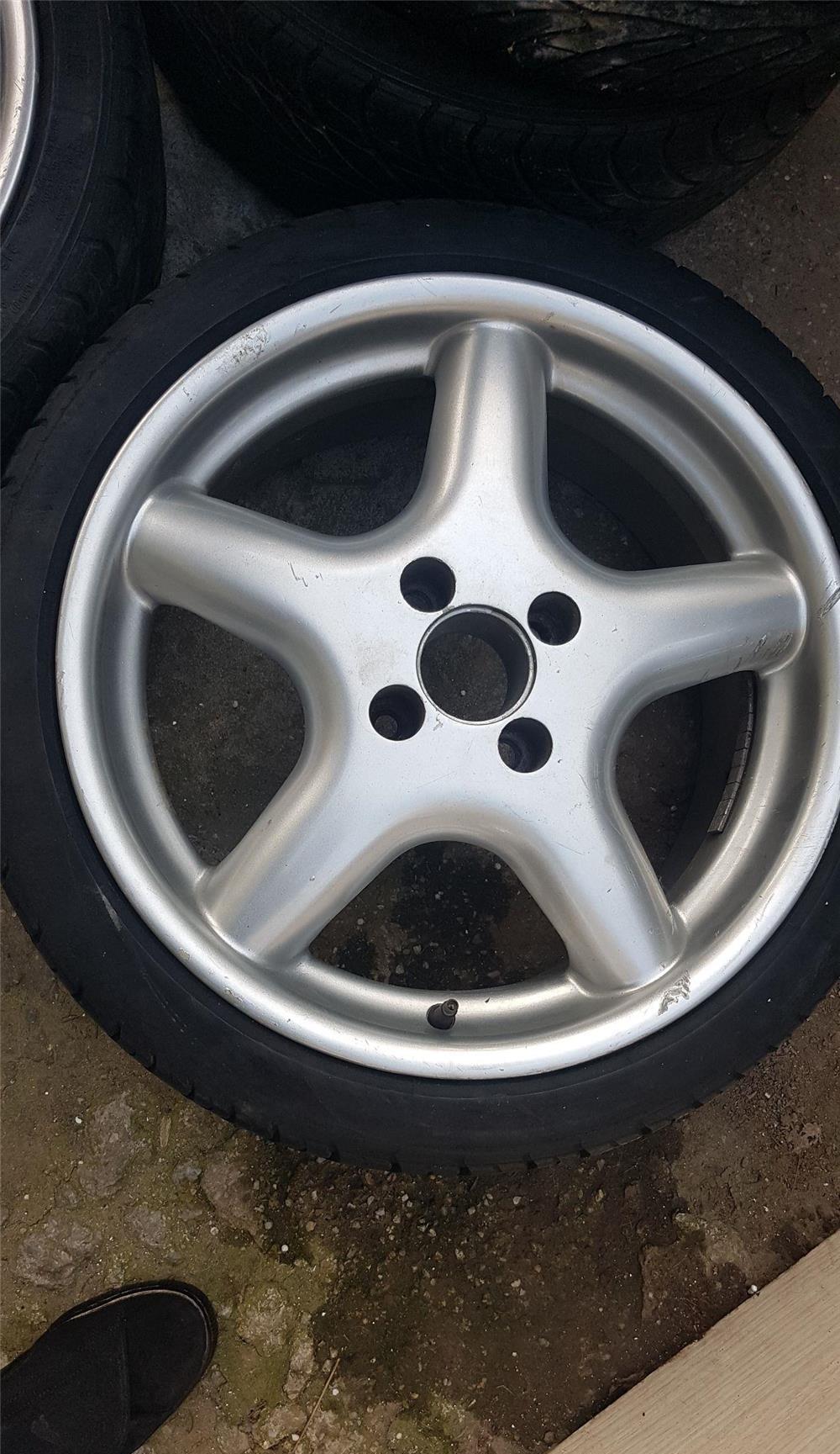 VAND jante aliaj  pe  17    215*40 R17   CU TOT CU CAUCIUCURI   MELBER MADE IN ITALY  ET 35