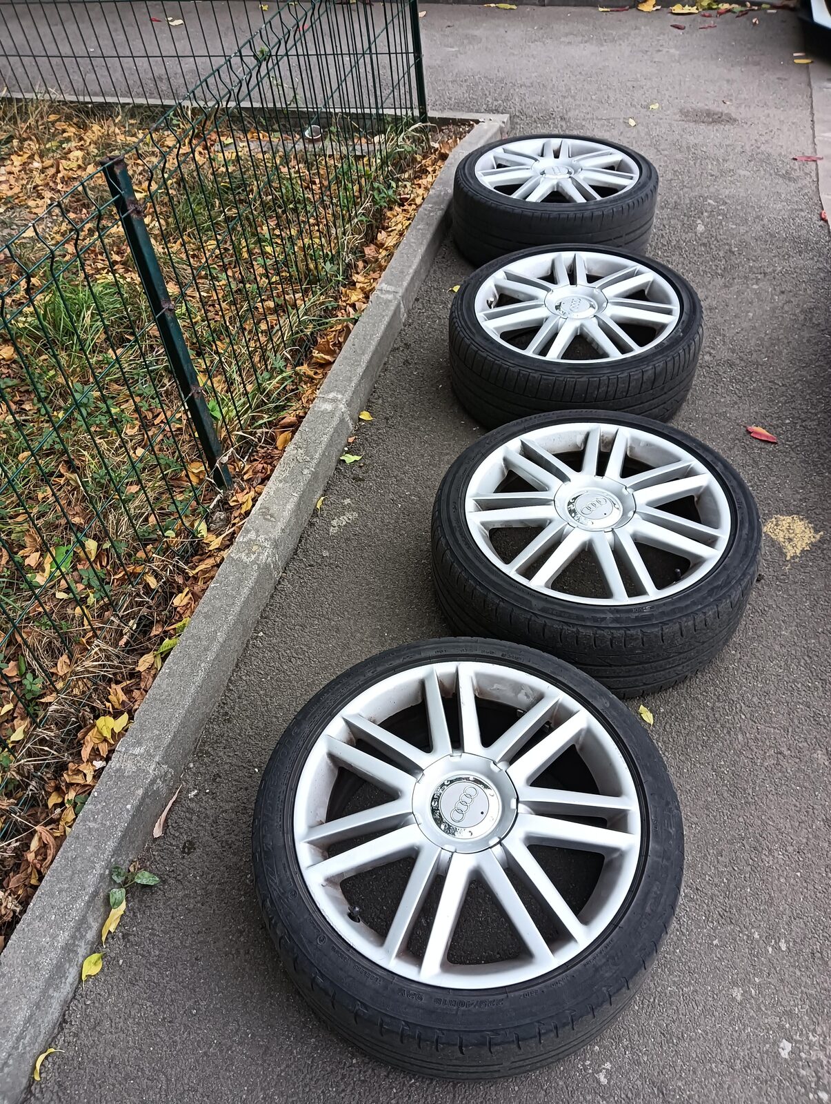Vând jante r18