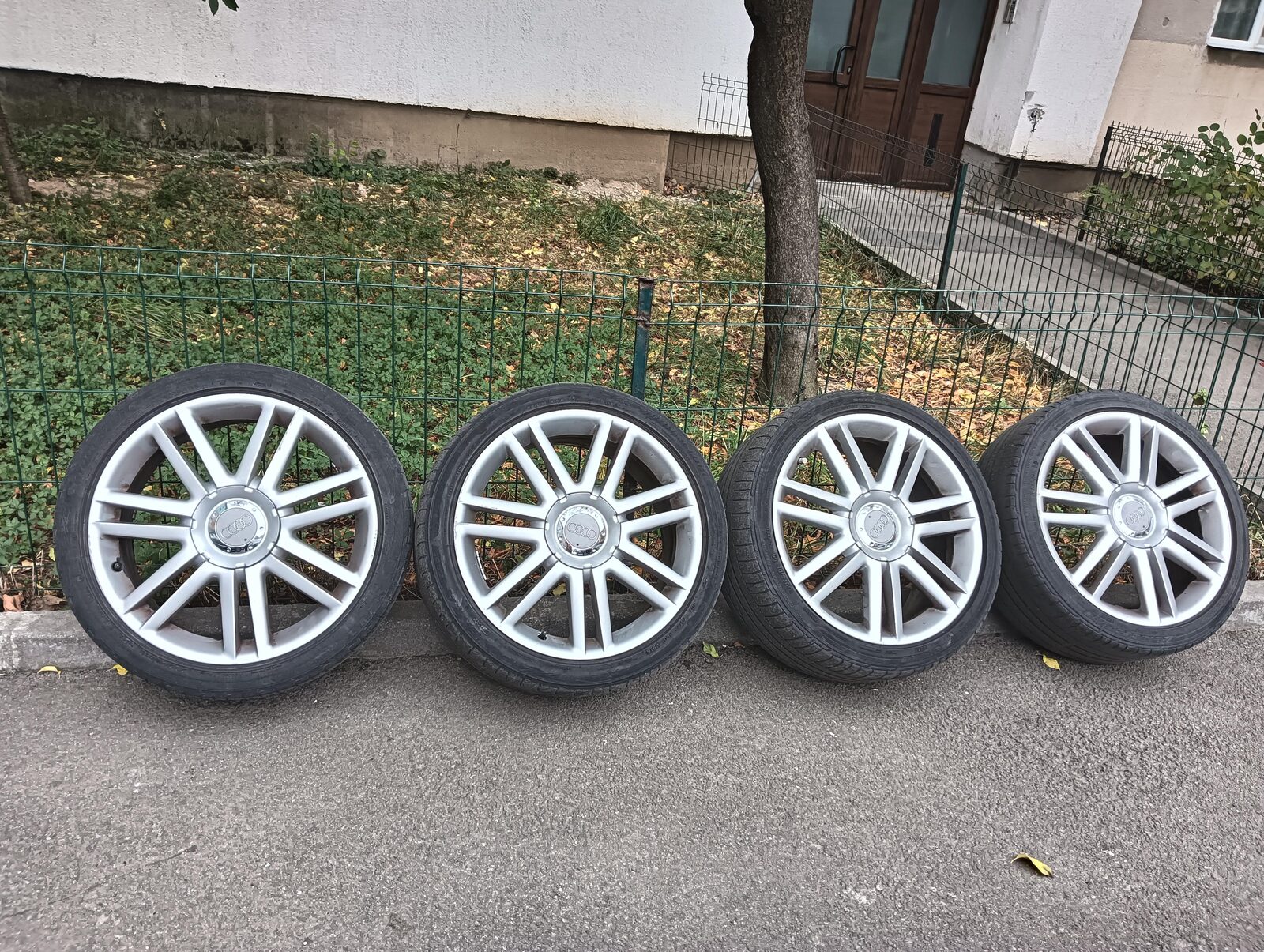 Vând jante r18