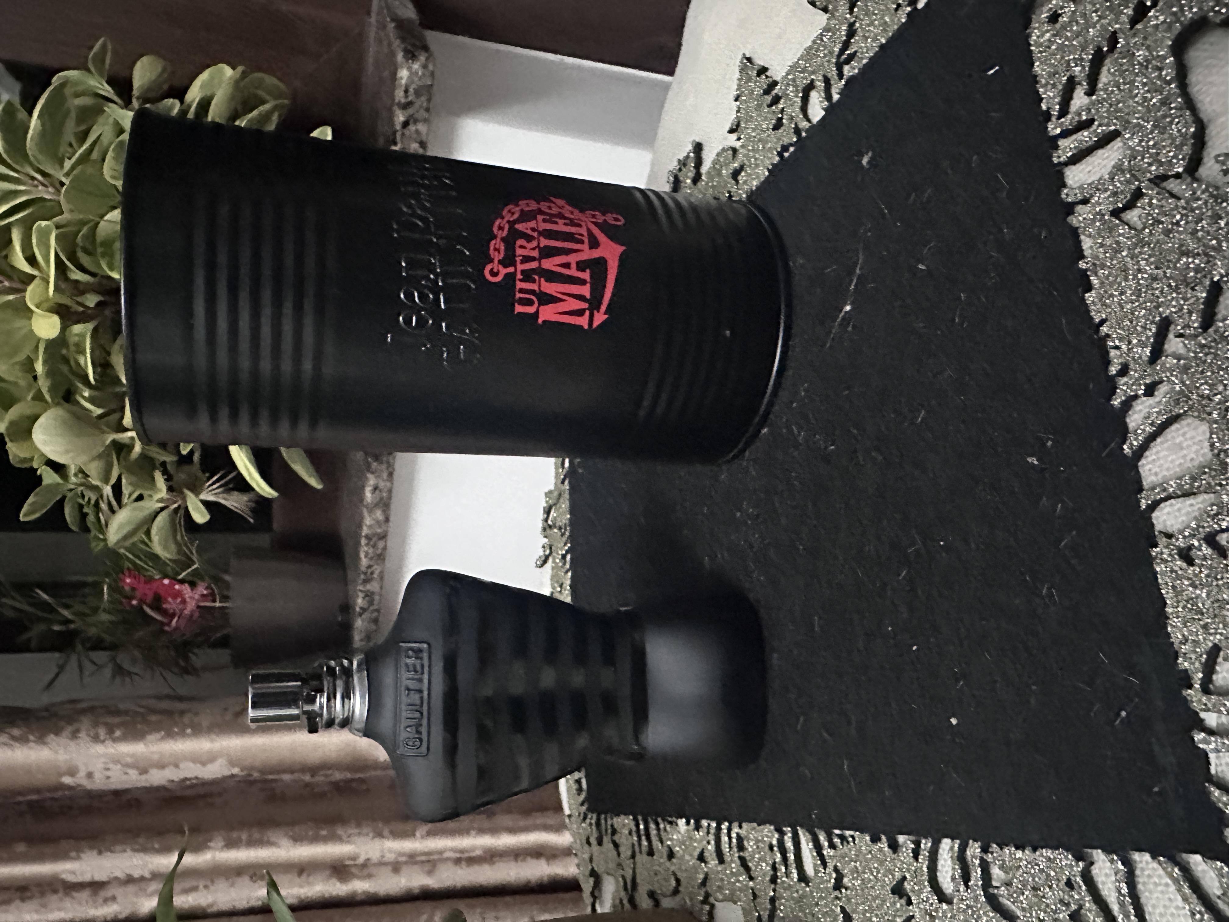 Vând Jean Paul Gaultier 125 ml