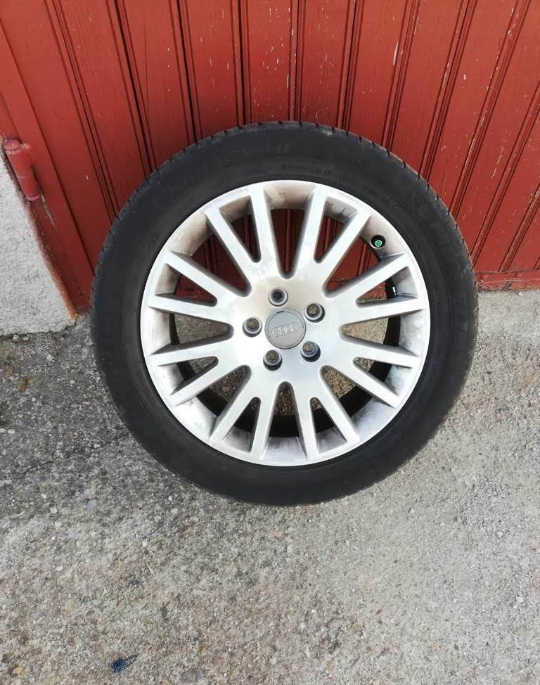 Vând jenti AUDI, 17 inch