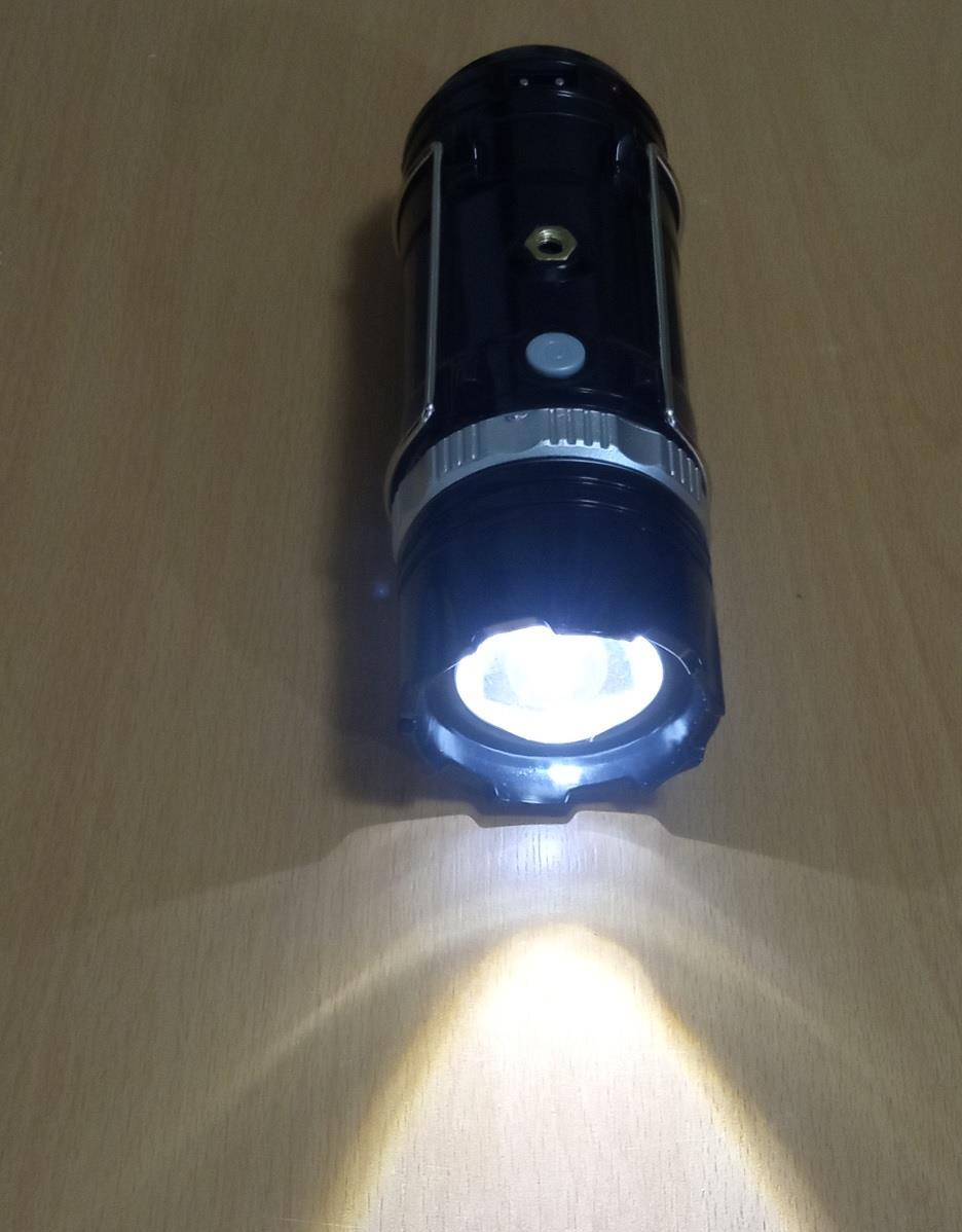 Vând Lanterna Multifuncțională pentru camping ,pescuit,drumeții,casa.Are panou solar,USB